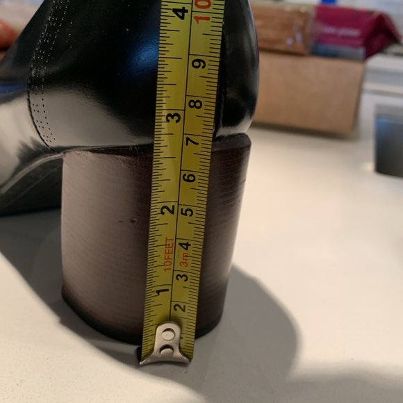 CLARKS “ARTISAN” LEATHER PUMPS - Picture 8 of 8